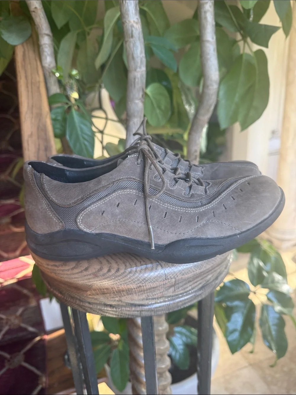 CLARKS WAVE WALK ladies walking shoe size 7 1/2 NWOT